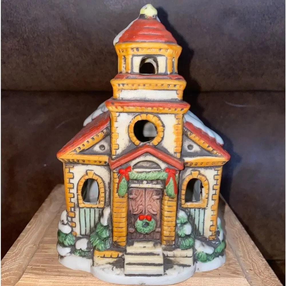 Vntge Lefton Hand-Painted Porcelain Church Snow Tree Fence Tea light candeholder